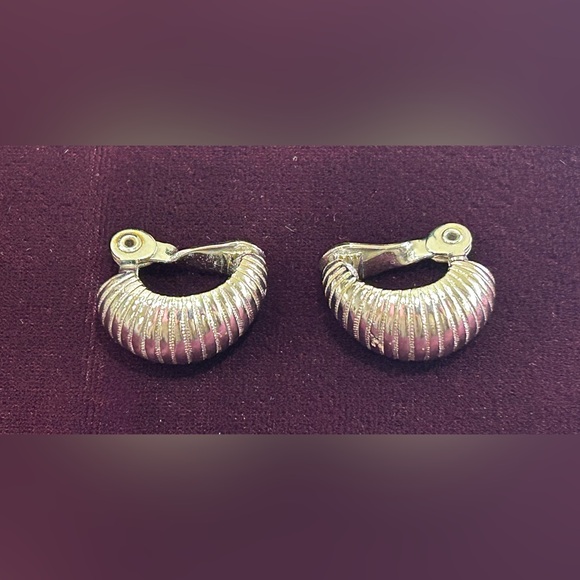 5 Pieces Of Vintage Earrings, All Signed - Picture 6 of 16